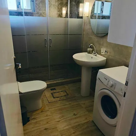 Lägenhet Takis Sparta